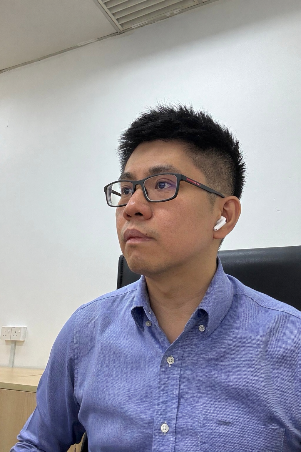 Portrait of Ir. Ts. Dr. Mau-Luen Tham at Berjaya AI Labs